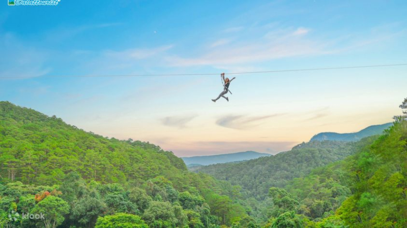 Trải Nghiệm Đu Dây Cáp Treo Đà Lạt (Zipline Datanla)