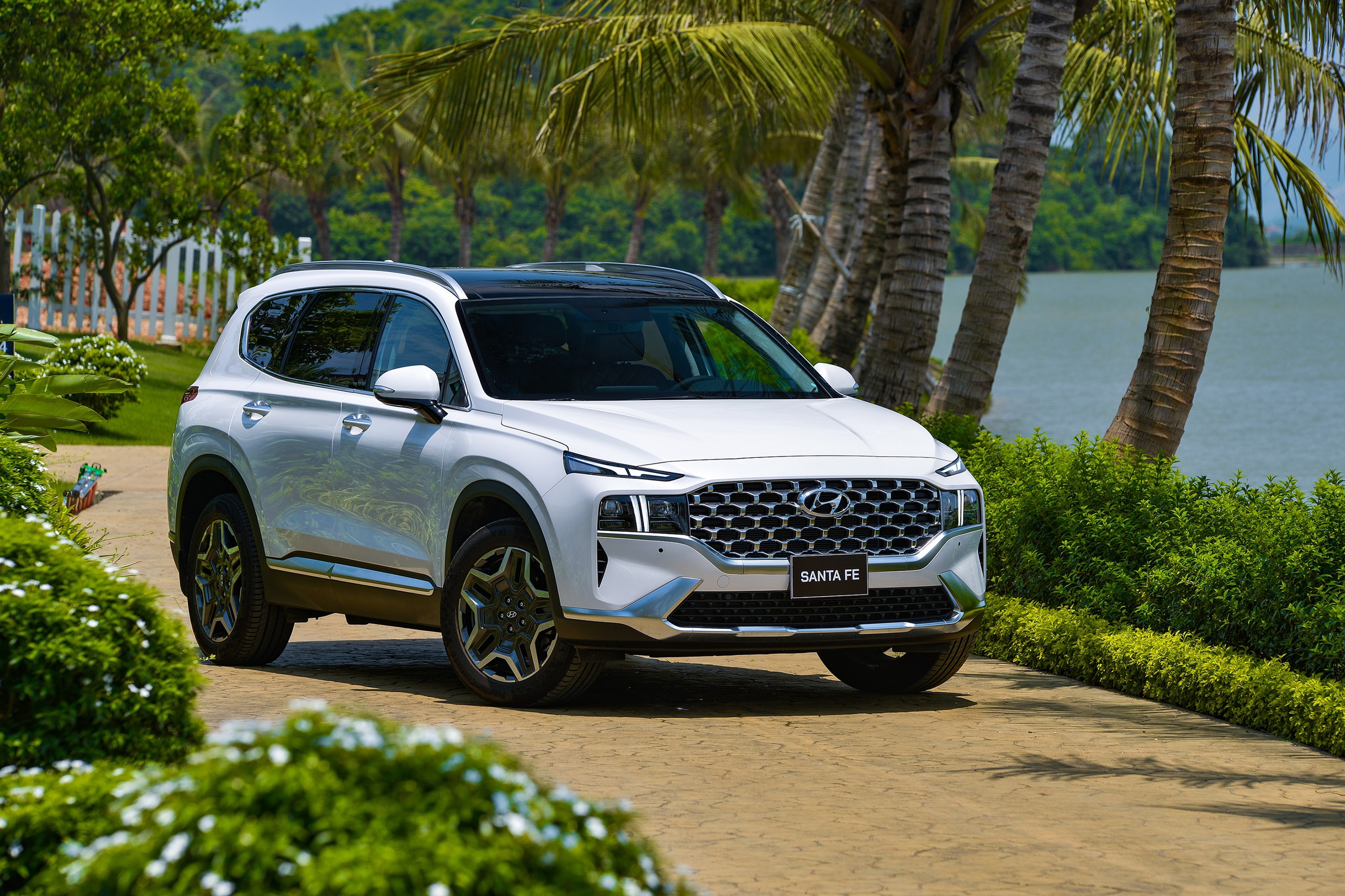 nâng cấp trên xe hyundai santafe 2023