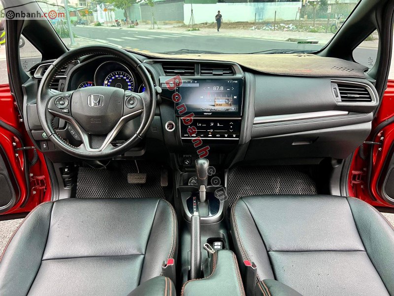 Khoang lái Honda Jazz