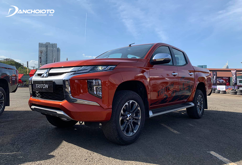 Khả năng cách âm Mitsubishi Triton 2020 chưa thực sự tốt ở khoang động cơ