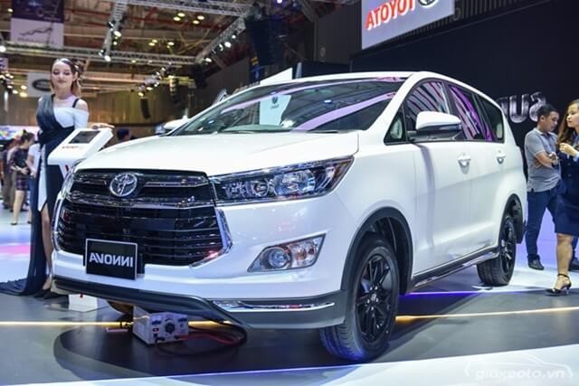 gia-xe-toyota-innova