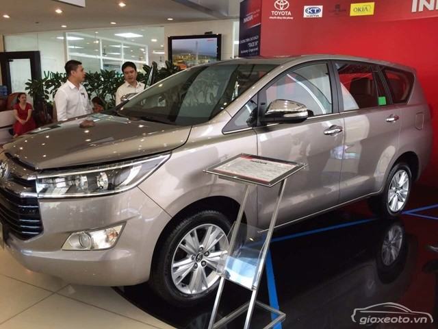 toyota-innova-2_0v-7-cho