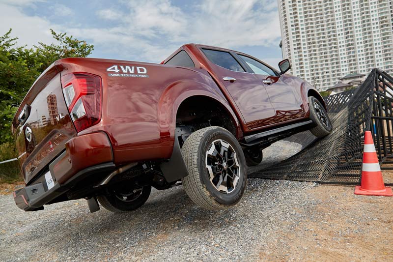 Nissan Navara 2023: Cập nhập chi phí lăn bánh mới nhất, giá xe từ 699 triệu 