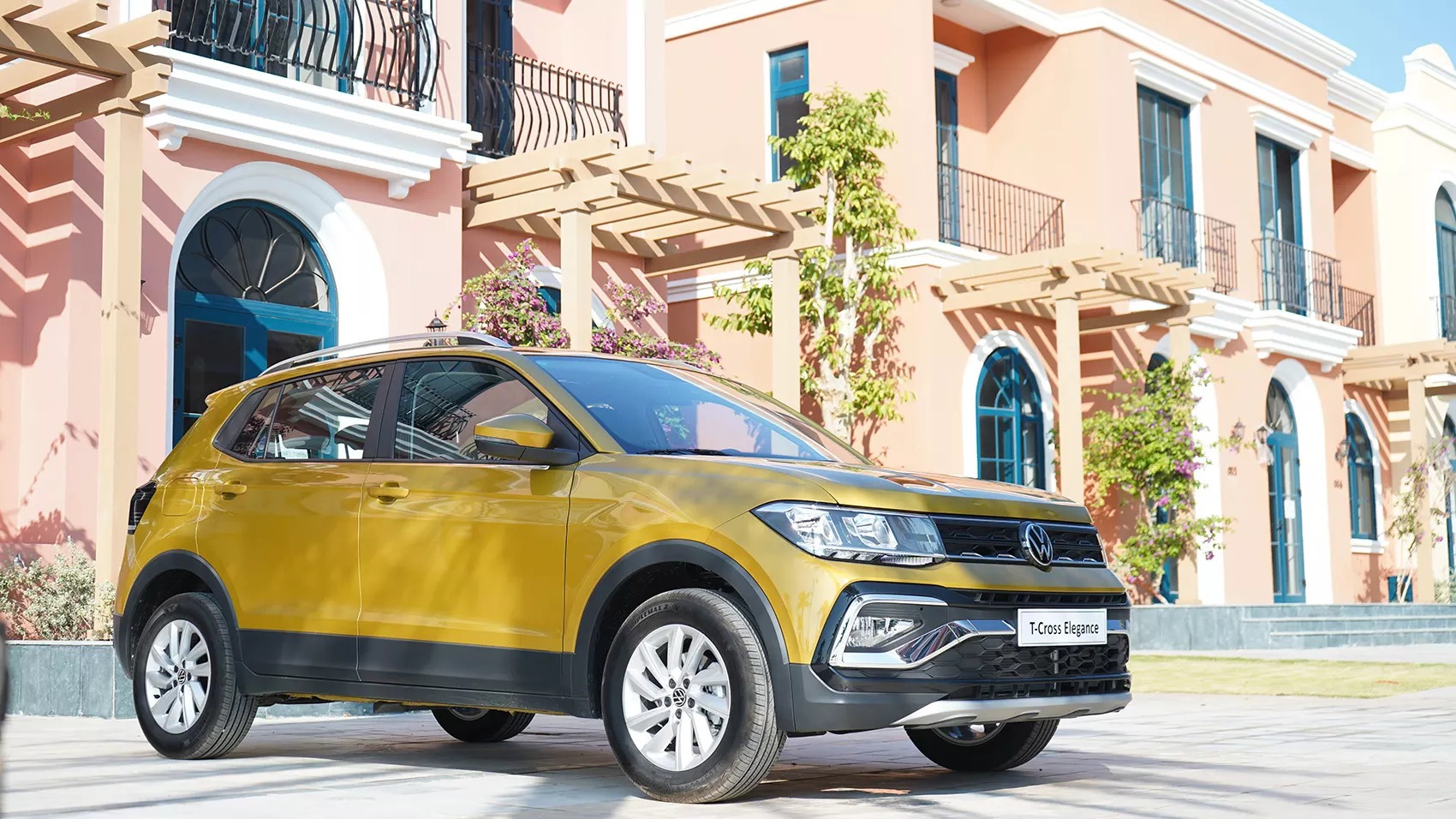 Thông tin xe Volkswagen T-Cross: giá lăn bánh KM 04/2023, thông số xe và phương thức trả góp